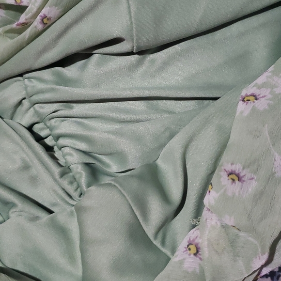 Simone Floral Wrap Front Minidress - light green (M) NWT - Picture 4 of 4